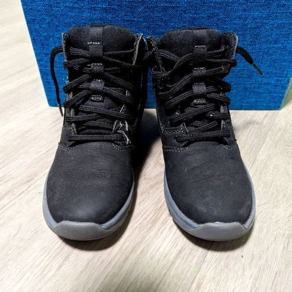 timberland boltero winter boots in black